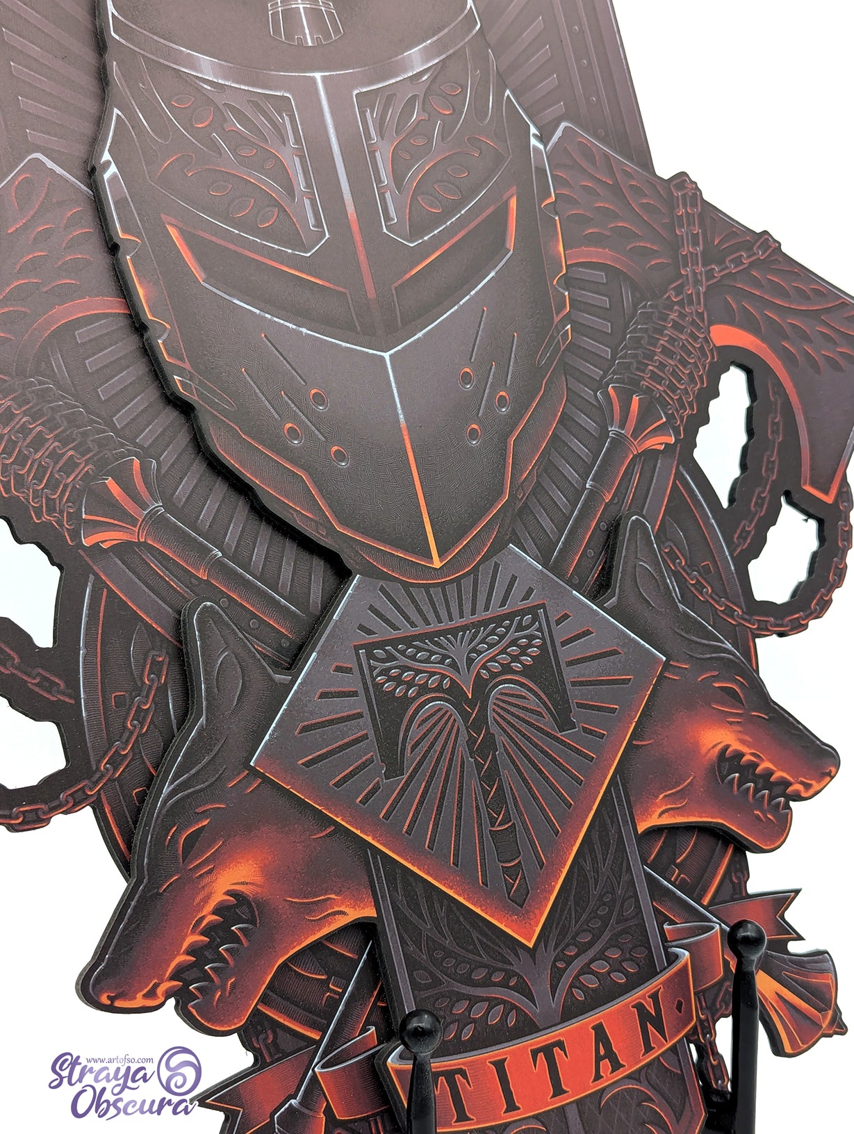 Standee Iron Crest - Titan